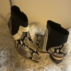 Eviee leather snake metal heel western bootie by GIANNI BINI Size 6.5 M